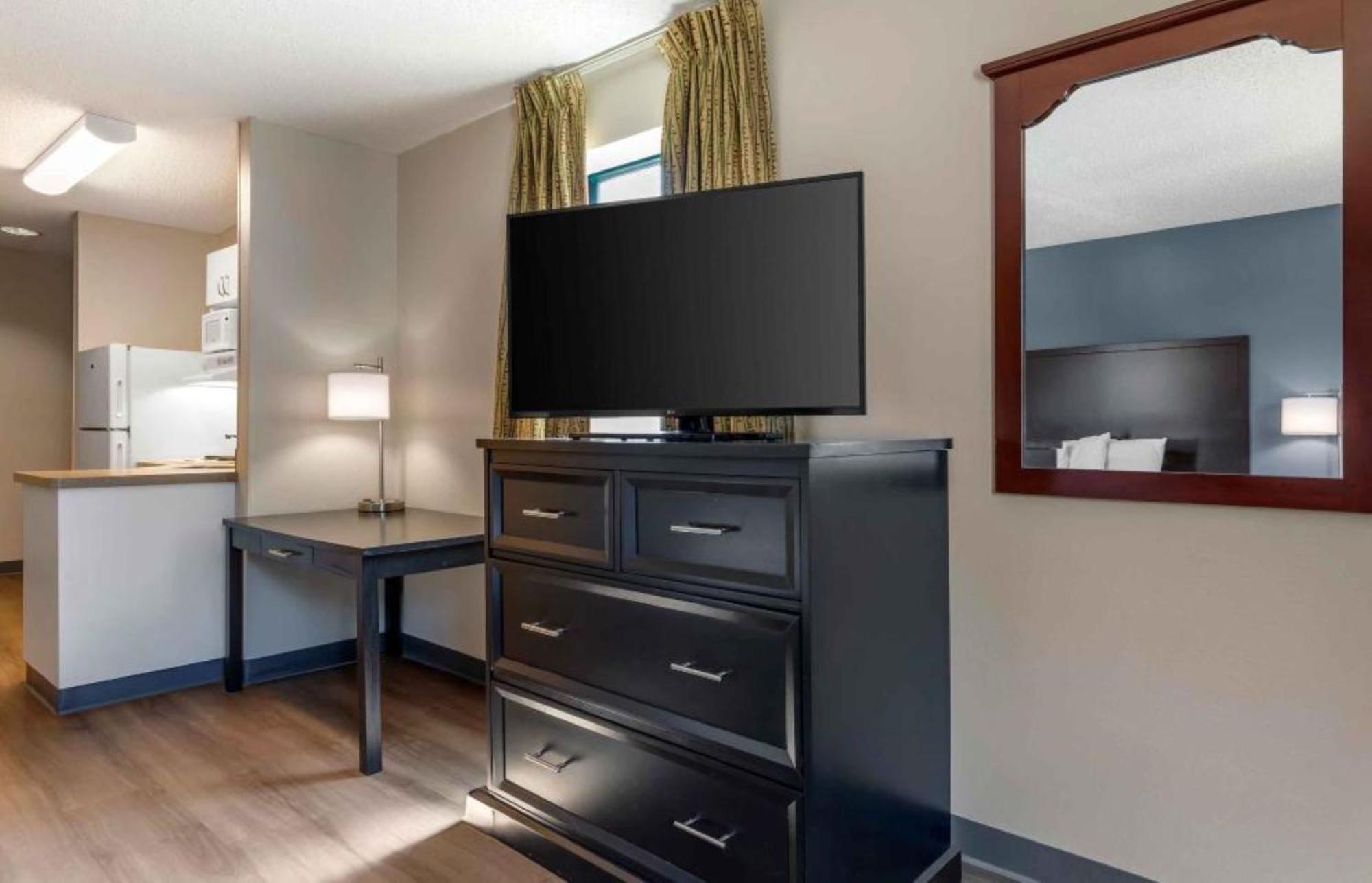 Extended Stay America Suites - Fort Worth - City View Exterior photo