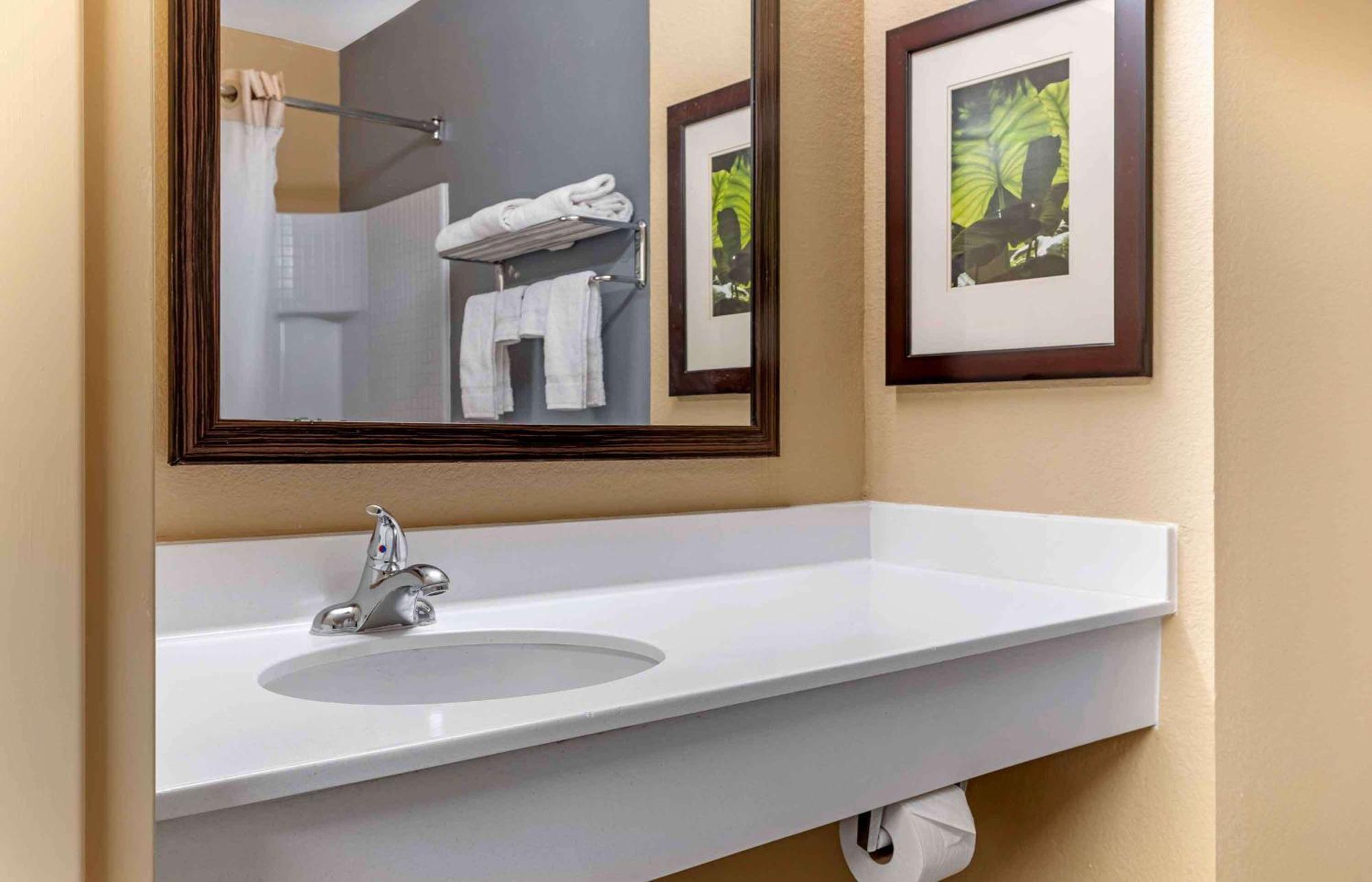Extended Stay America Suites - Fort Worth - City View Exterior photo